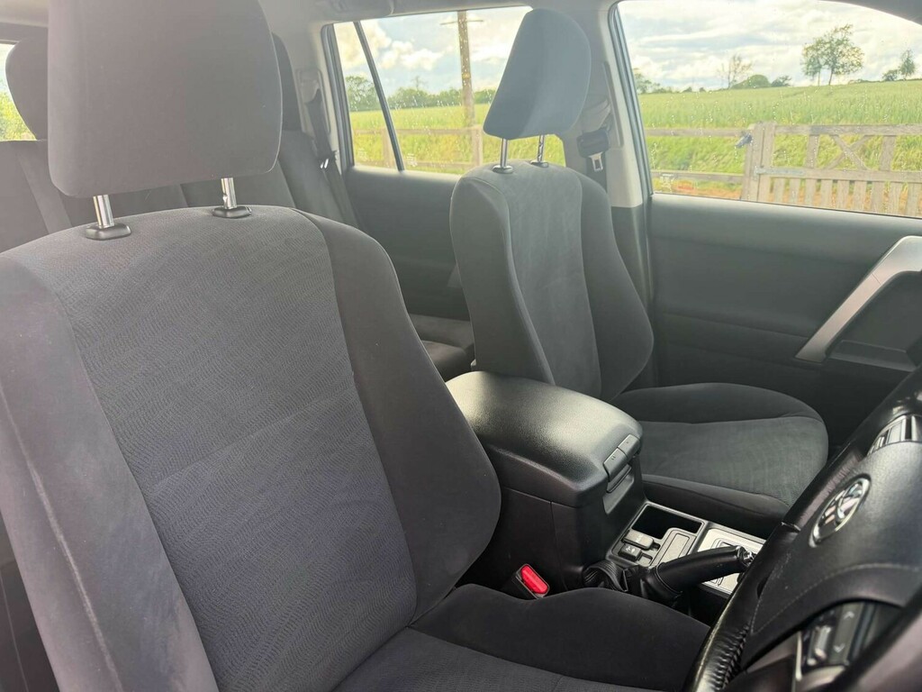 Toyota Land Cruiser 2.8 D-4d Active 5 Seats Grey #18