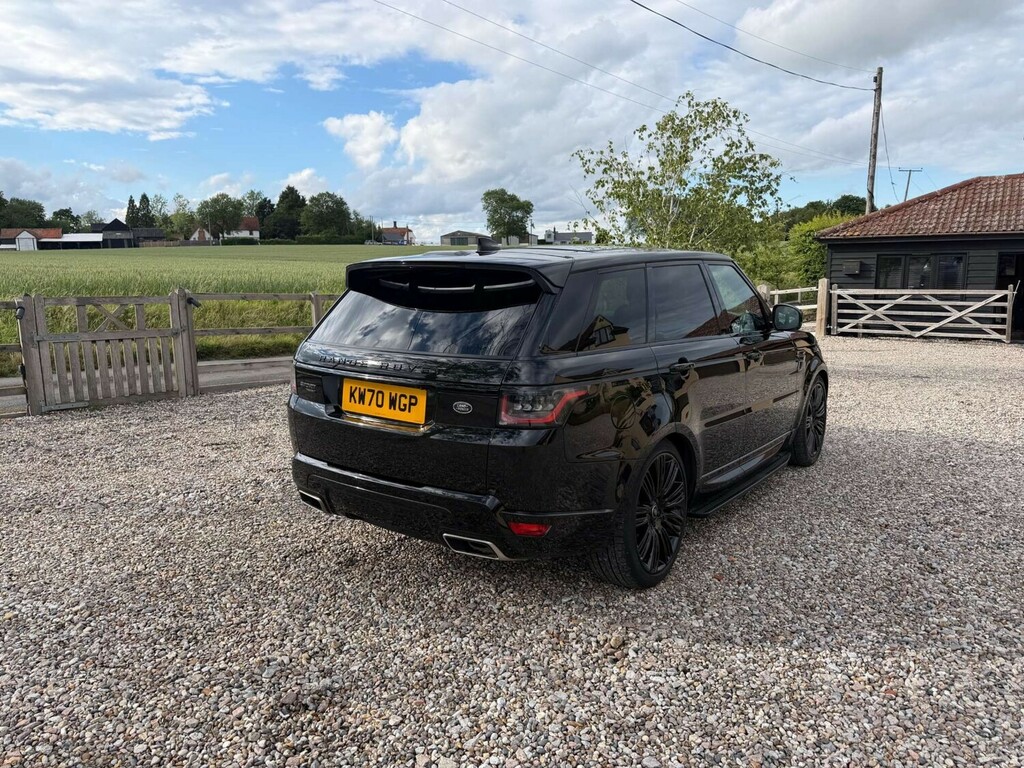 Land Rover Range Rover Sport 3.0 D300 Dynamic Estate Black #4