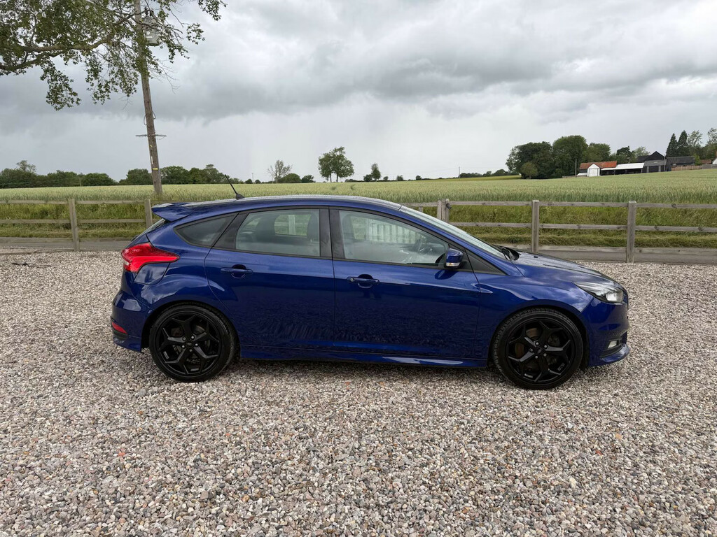 Ford Focus 2.0T Ecoboost St-2 Hatchback FY17VKU Blue #6