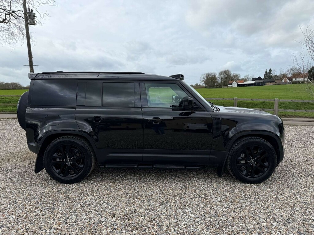 Land Rover Defender 3.0 Defender Hard Top Hse D Mhev 4Wd N Black #5