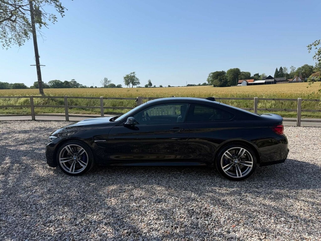 BMW M4 3.0 M4 Coupe Black #4