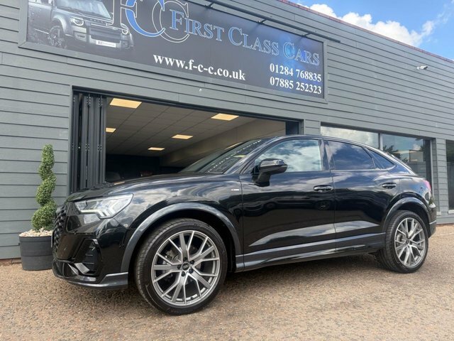 Audi Q3 1.5 Tfsi Cod 35 Black Edition Sportback BM25JPX Black #4