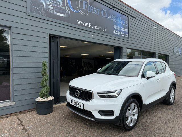 Volvo XC40 1.5 T3 Momentum Suv Euro 6 S S AY19FSV White #5