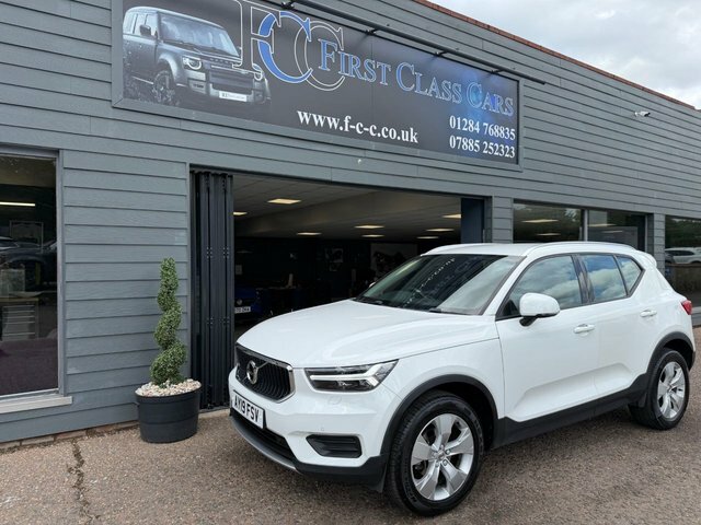 Volvo XC40 1.5 T3 Momentum Suv Euro 6 S S AY19FSV White #4