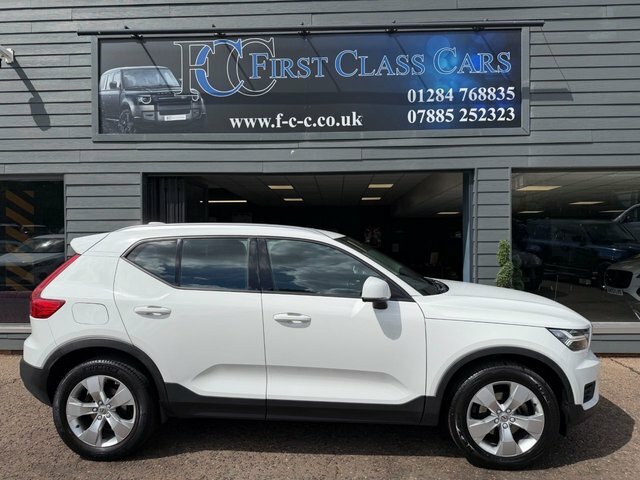 Volvo XC40 1.5 T3 Momentum Suv Euro 6 S S AY19FSV White #2
