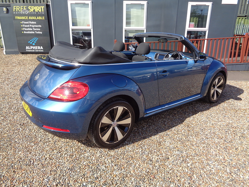 Volkswagen Beetle Beetle Tsi Bluemotion Tec - 2016 16 Grey #24