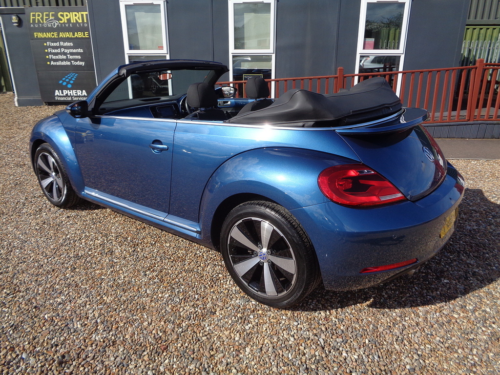 Volkswagen Beetle Beetle Tsi Bluemotion Tec - 2016 16 Grey #25