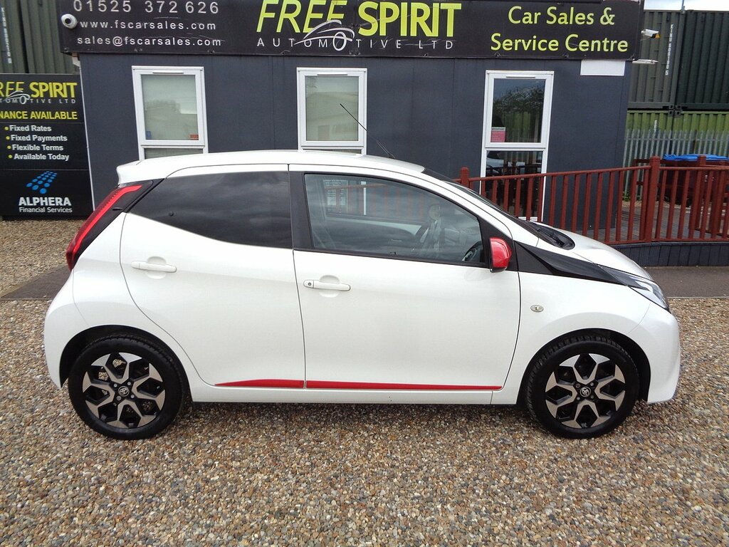 Toyota Aygo Vvt-i X-trend White #5