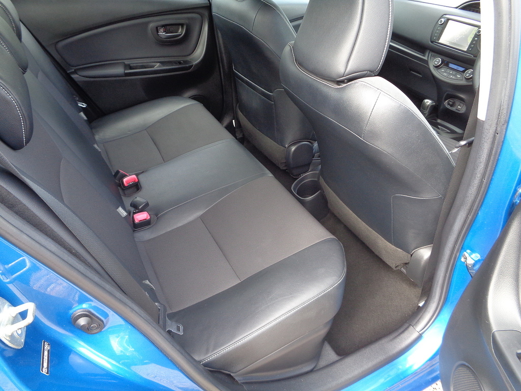 Toyota Yaris Hatchback Red #24
