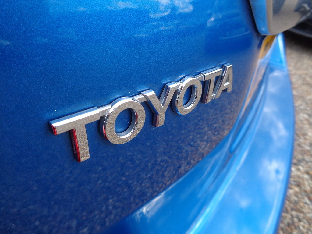 Toyota Yaris Hatchback Red #36