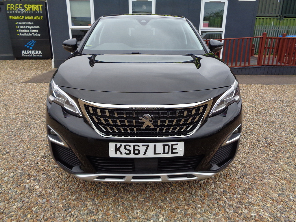 Peugeot 3008 Puretech Allure Black #2