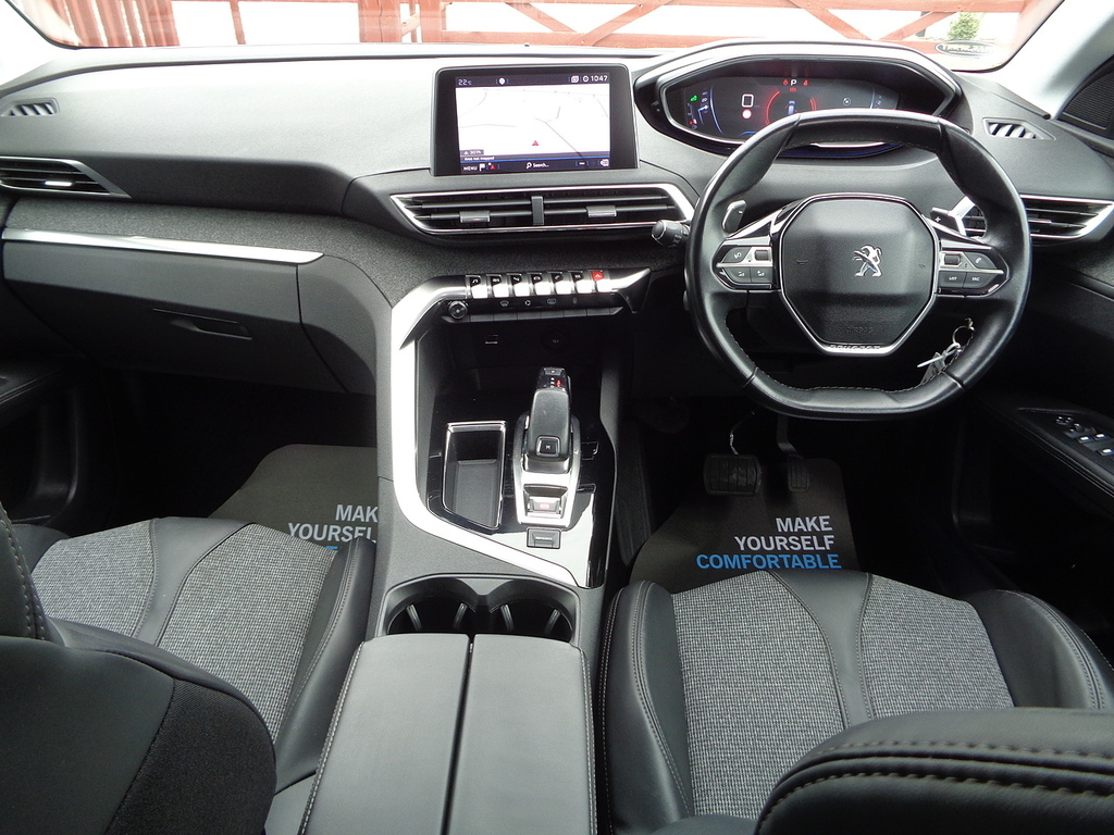 Peugeot 3008 Puretech Allure Black #3