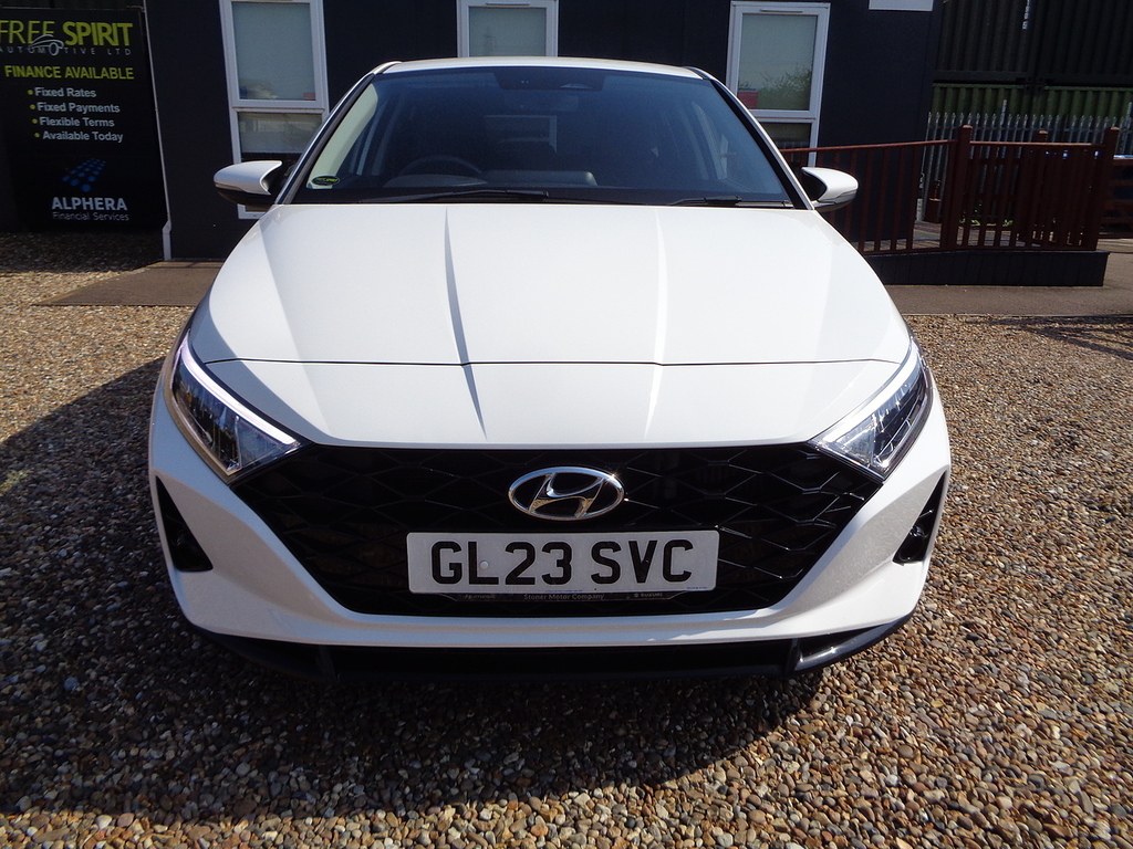 Hyundai I20 T-gdi Mhev Premium White #3