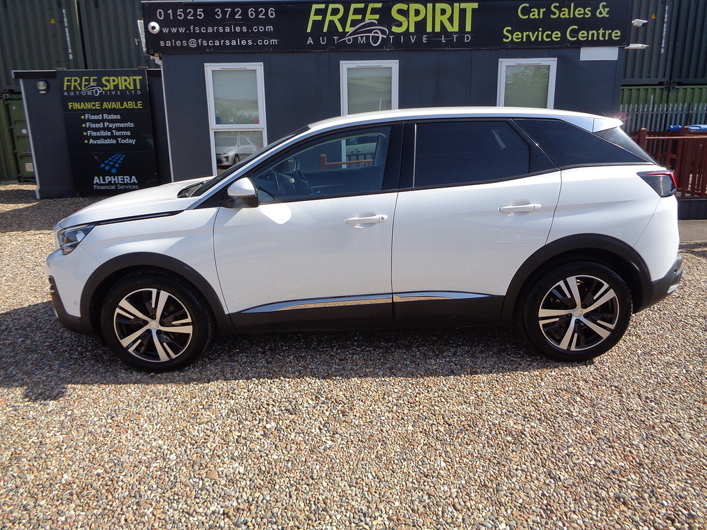 Peugeot 3008 Puretech Allure White #6