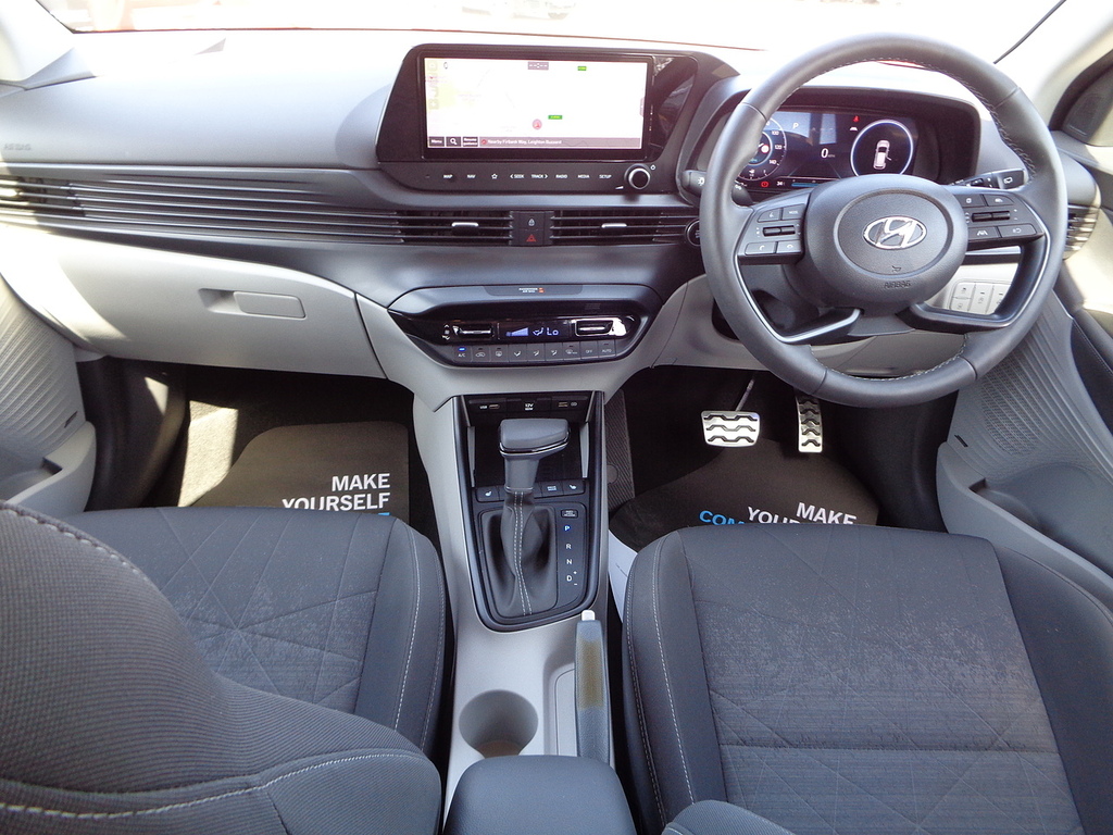 Hyundai Bayon T-gdi Mhev Ultimate Black #3