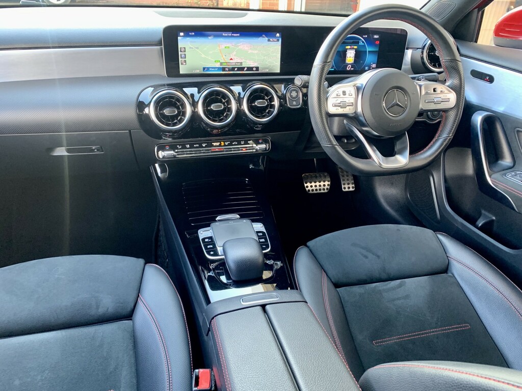 Mercedes-Benz A Class 1.3 A200 Amg Line Red #4