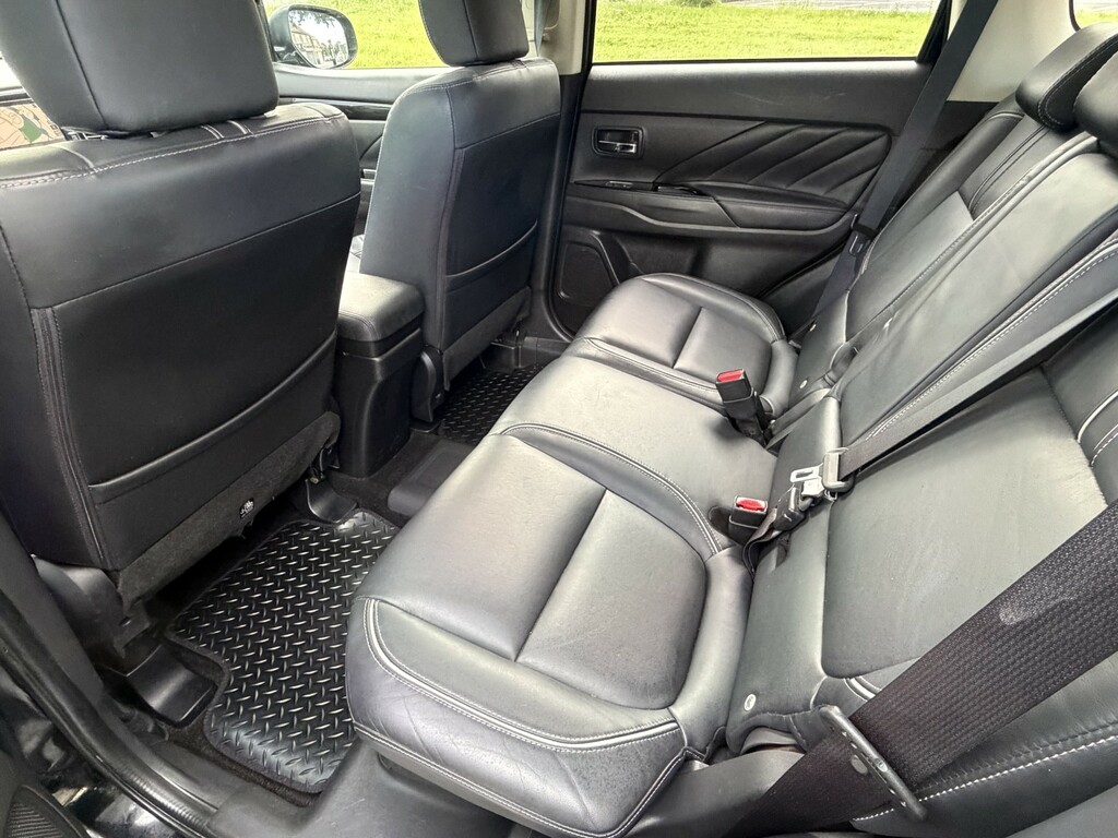 Mitsubishi Outlander 2L 4H Black #32
