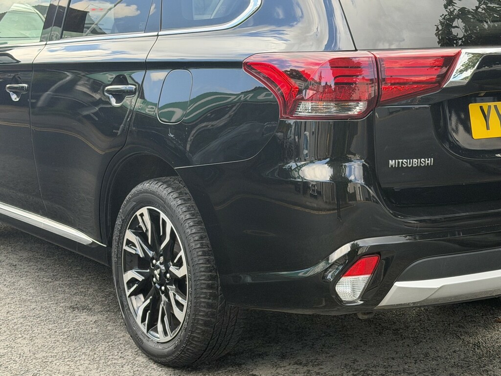 Mitsubishi Outlander 2L 4H Black #13