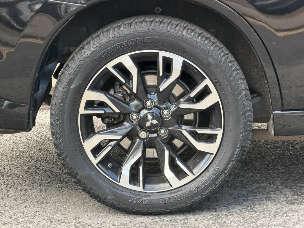 Mitsubishi Outlander 2L 4H Black #23