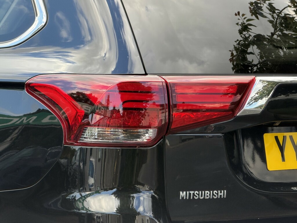 Mitsubishi Outlander 2L 4H Black #17