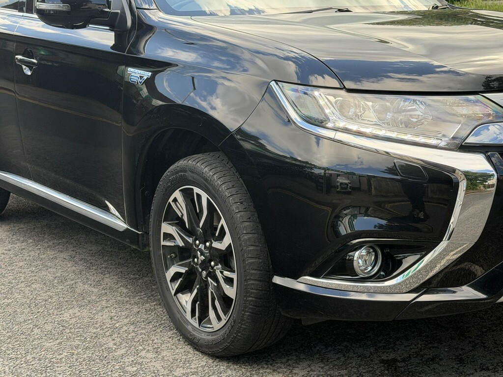 Mitsubishi Outlander 2L 4H Black #11