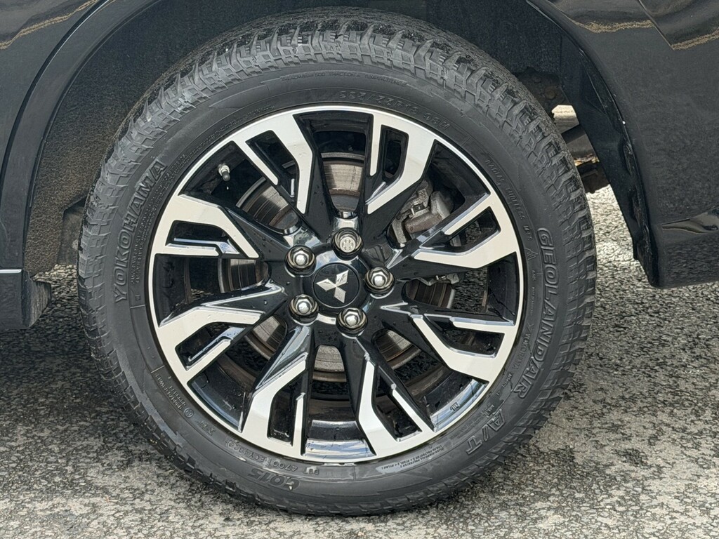 Mitsubishi Outlander 2L 4H Black #22