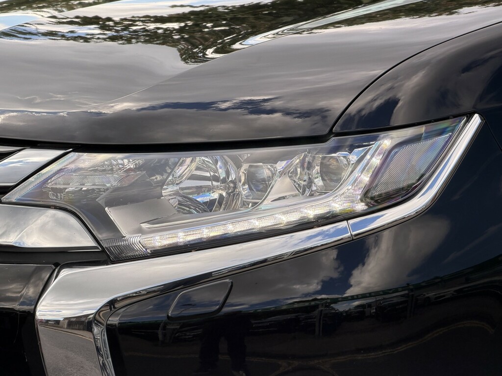 Mitsubishi Outlander 2L 4H Black #16