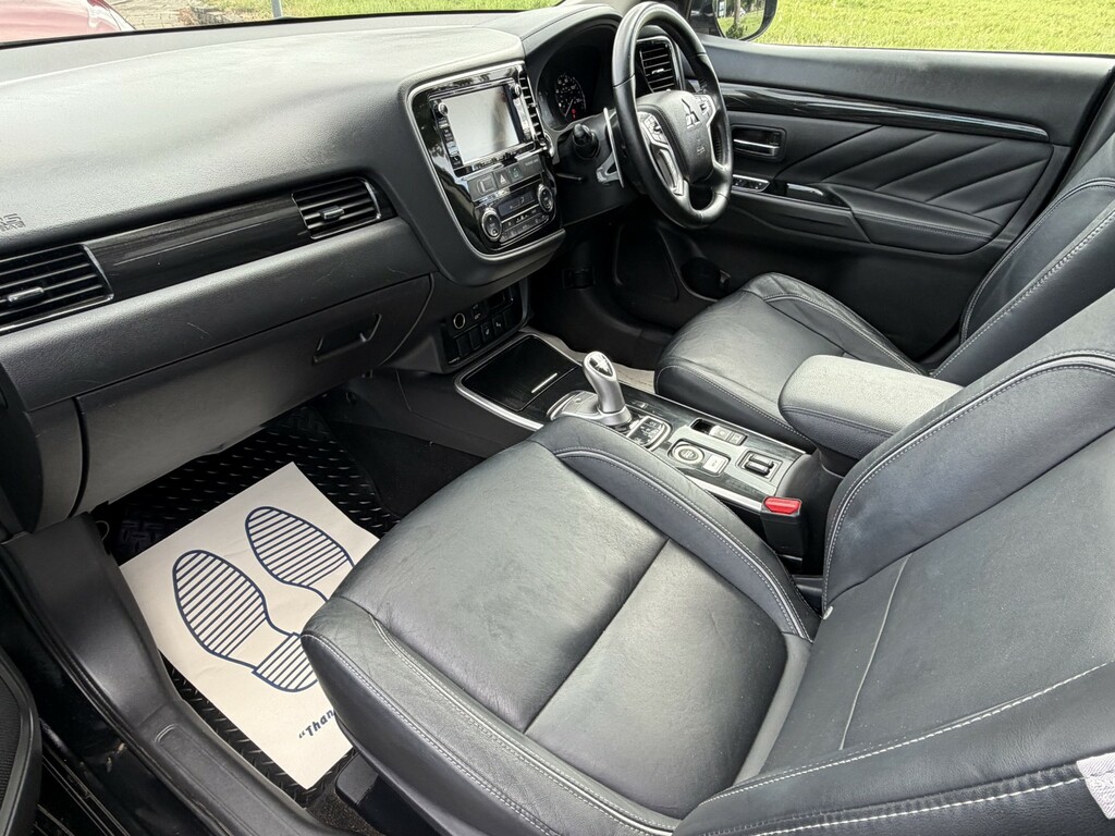 Mitsubishi Outlander 2L 4H Black #26