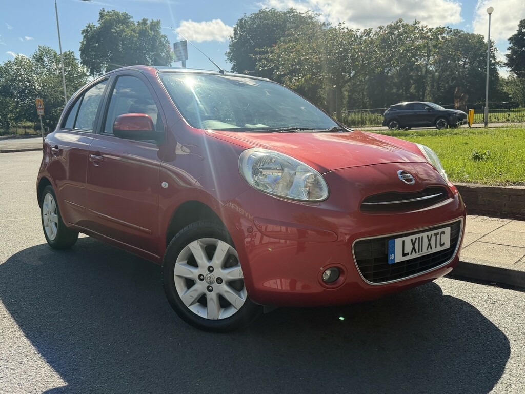 Nissan Micra 1.2 12V Tekna Red