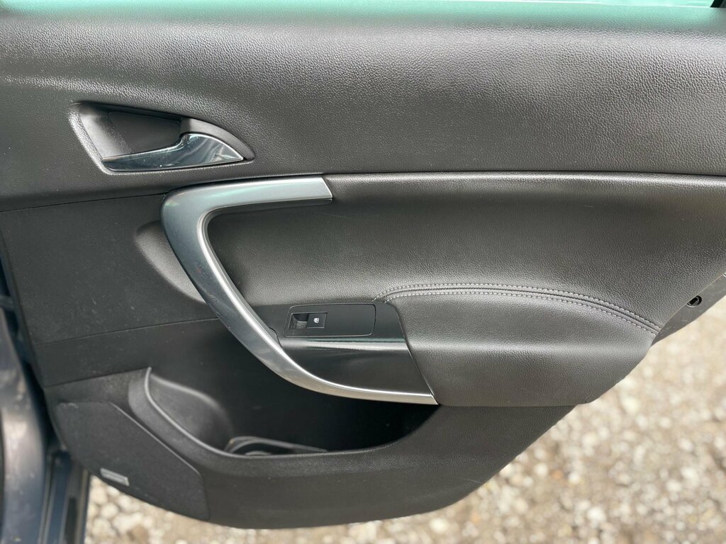 Vauxhall Insignia Black #17