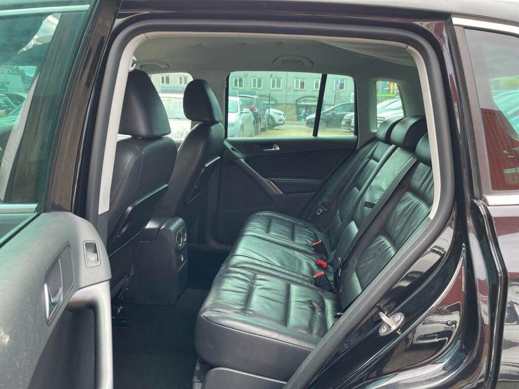 Volkswagen Tiguan Suv Black #13
