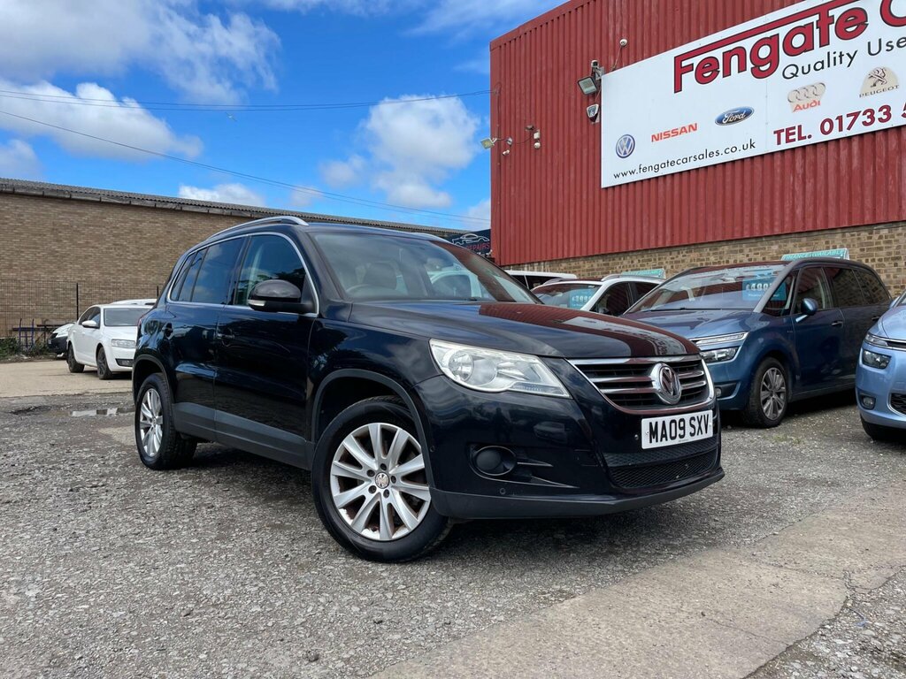 Volkswagen Tiguan Suv Black #4