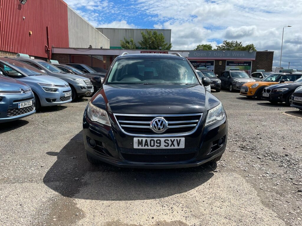 Volkswagen Tiguan Suv Black #5