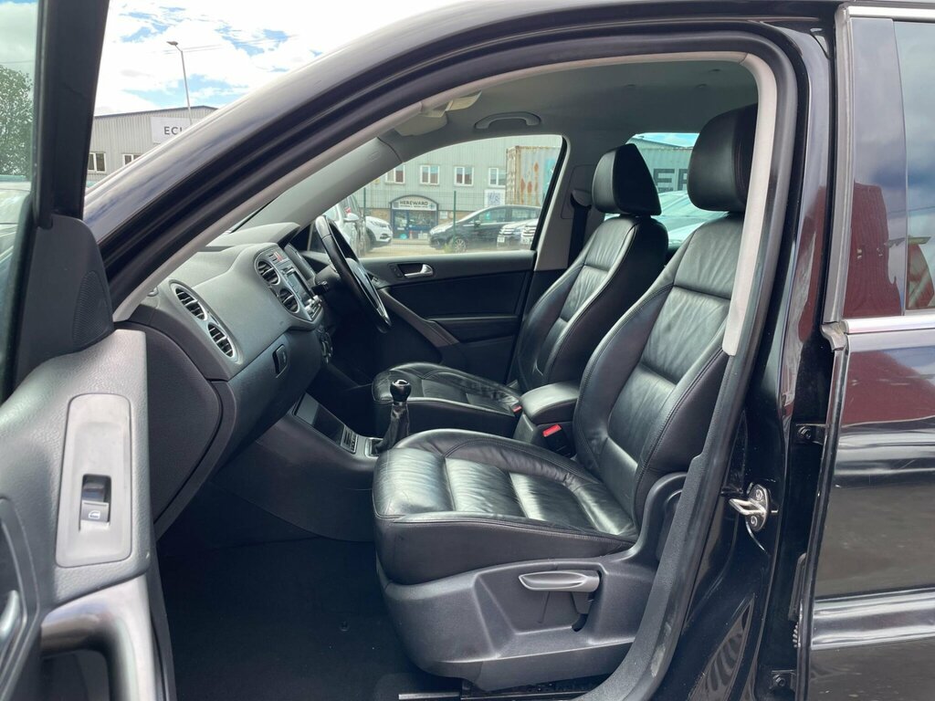 Volkswagen Tiguan Suv Black #12