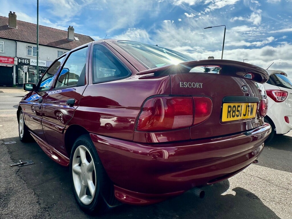 Ford Escort Base Red #20