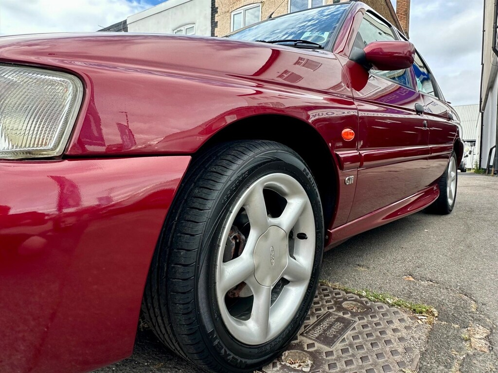 Ford Escort Base Red #17