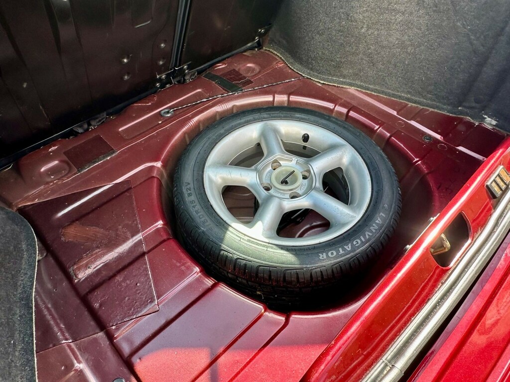 Ford Escort Base Red #58