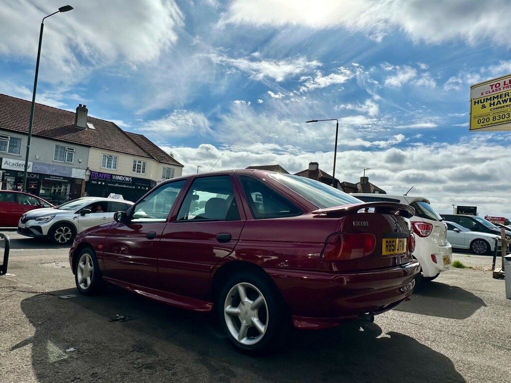 Ford Escort Base Red #21