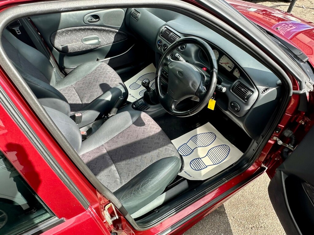 Ford Escort Base Red #34