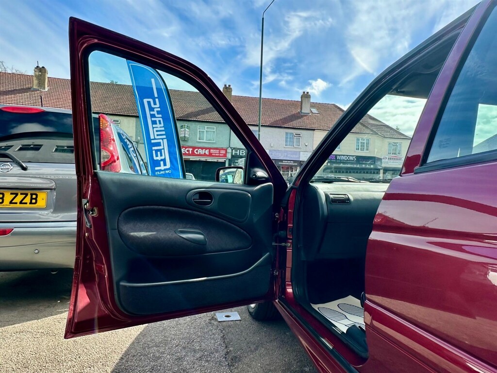 Ford Escort Base Red #43