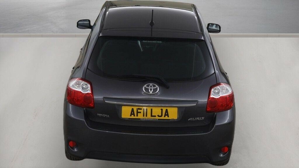 Toyota Auris 1.6 V-matic Tr Euro 5  #2