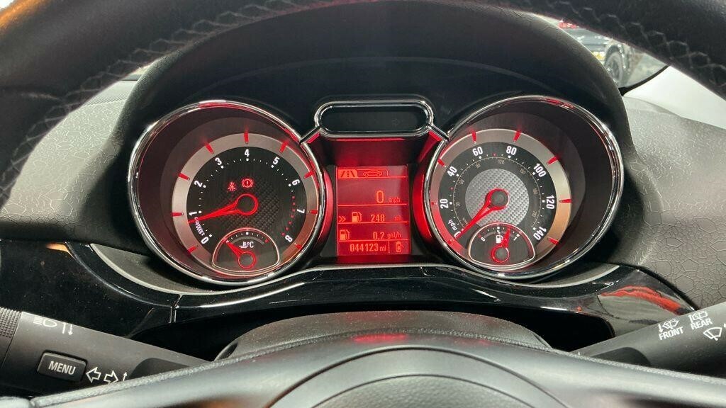 Vauxhall Adam 1.4 16V Rocks Air Euro 5  #3