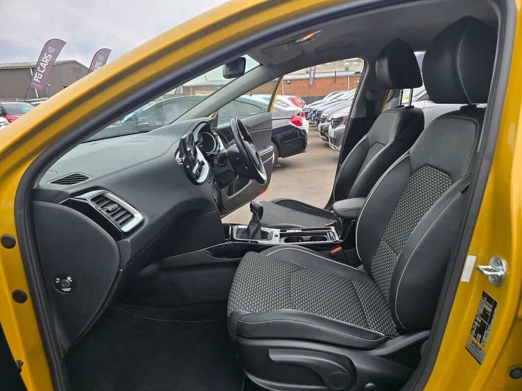Kia Xceed Suv 1.0 T-gdi Connect Euro 6 Ss 202271 KS71OSB Yellow #4
