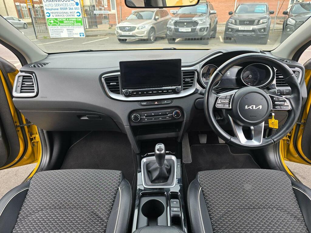 Kia Xceed Suv 1.0 T-gdi Connect Euro 6 Ss 202271 KS71OSB Yellow #2