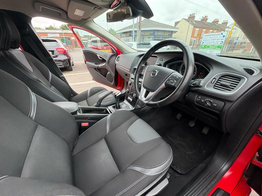 Volvo V40 Hatchback 2.0 D2 Momentum Nav Plus Euro 6 Ss AK66LNJ Red #3