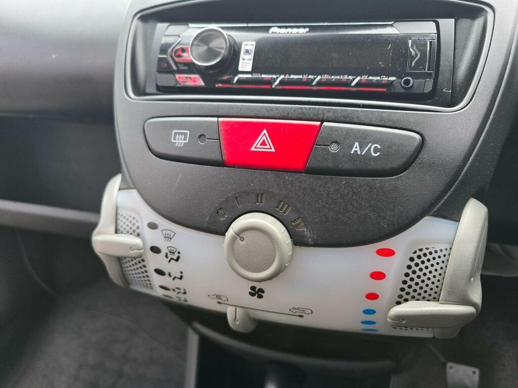 Citroen C1 Hatchback 1.0I Vt Euro 5 201262 White #22