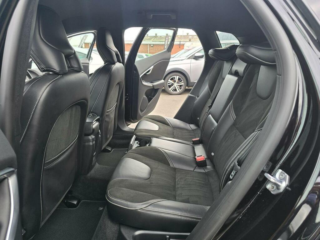 Volvo V40 2.0 D4 R-design Euro 6 Ss Black #4