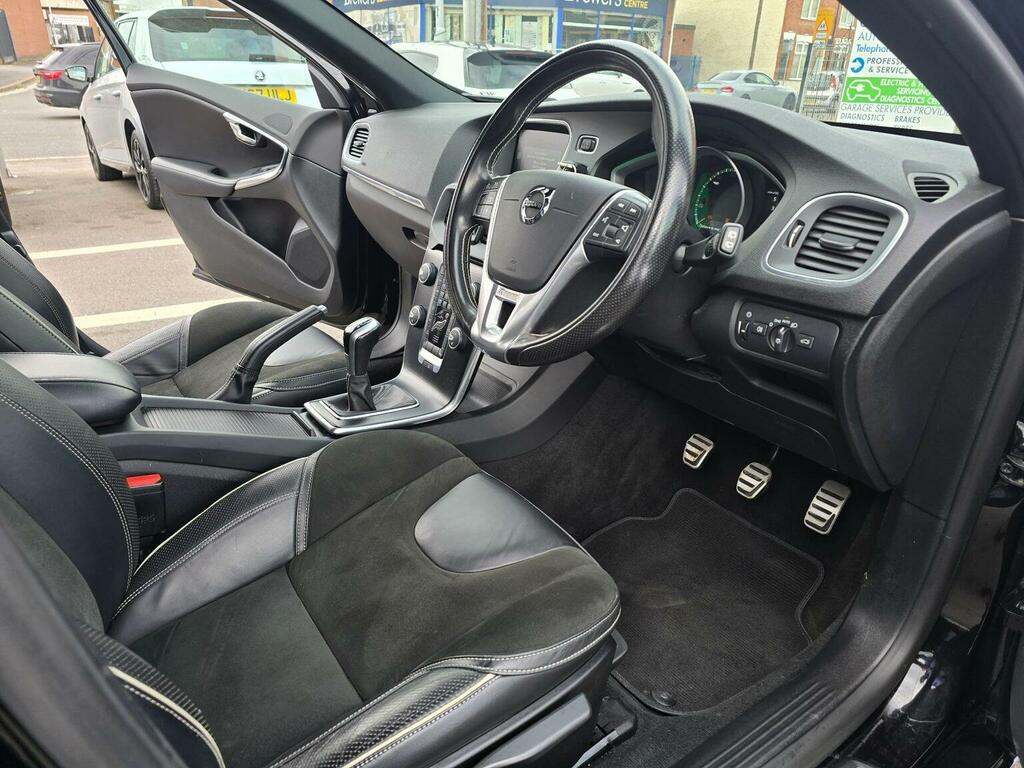 Volvo V40 2.0 D4 R-design Euro 6 Ss Black #3