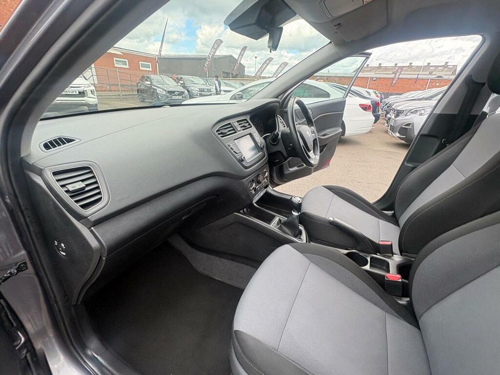 Hyundai I20 Hatchback 1.2 Se Launch Edition Euro 6 Ss ET19XYA Grey #5