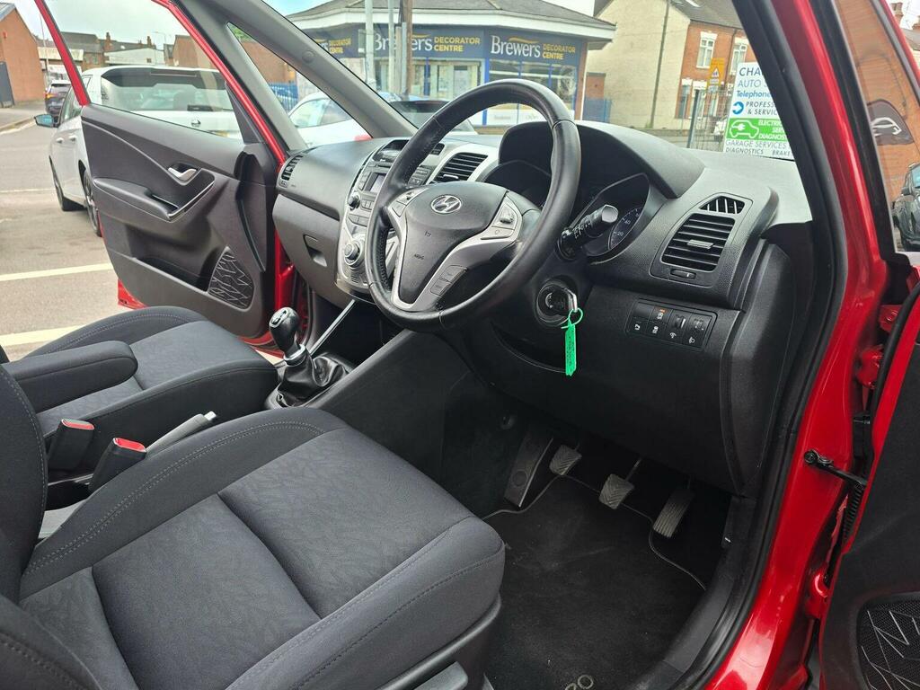 Hyundai Ix20 1.4 Blue Drive Premium Euro 6 Ss Red #3
